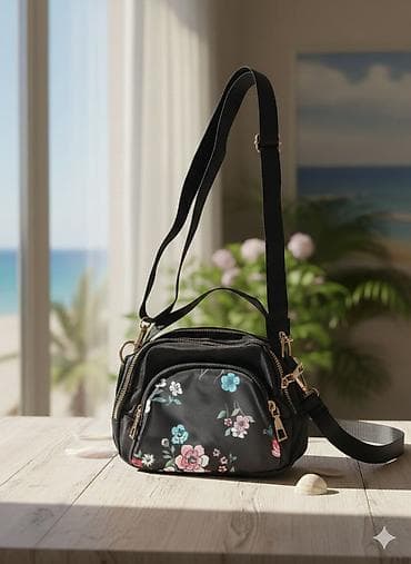 Ženska crossbody torbica sa cvetnim printom - Boja: crna sa nežnim na lalafo.rs Ženska crossbody torbica sa cvetnim printom - Boja: crna sa nežnim