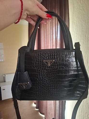 Prada torba. ima duzi kais. priznanica i racun uz nju. nova at lalafo.rs — 5 Prada torba. ima duzi kais. priznanica i racun uz nju. nova — 5