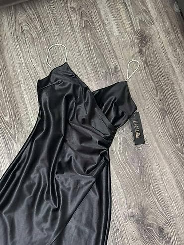 Women's Clothing: Prelepa italijanska haljina, nova sa etiketom. Na delu bretelice je at lalafo.rs — 2 Women's Clothing: Prelepa italijanska haljina, nova sa etiketom. Na delu bretelice je — 2