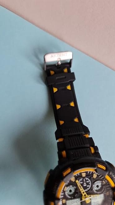 Sat muski nov samo proban.nema mane na lalafo.rs — 10 Sat muski nov samo proban.nema mane — 10