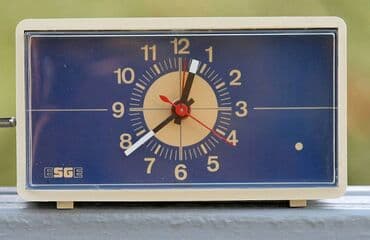 Antique vases & decor: KOLEKCIONARSKI -Dizajnerski stoni sat/ Vintage budilnik ESGE EXTRA at lalafo.rs — 6 Antique vases & decor: KOLEKCIONARSKI -Dizajnerski stoni sat/ Vintage budilnik ESGE EXTRA — 6