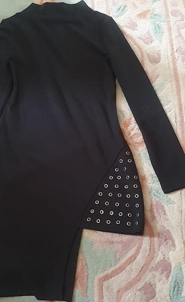 Neobična asimetrična fazonska crna haljina. Gore polurolka, dugih na lalafo.rs — 2 Neobična asimetrična fazonska crna haljina. Gore polurolka, dugih — 2