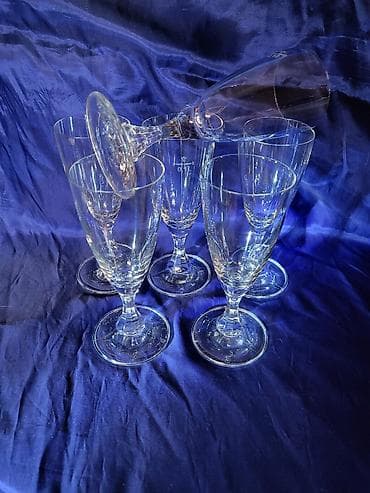 Case nove za vino 70te,kristalno staklo Zapadna Nemacka. Case na lalafo.rs — 2 Case nove za vino 70te,kristalno staklo Zapadna Nemacka. Case — 2