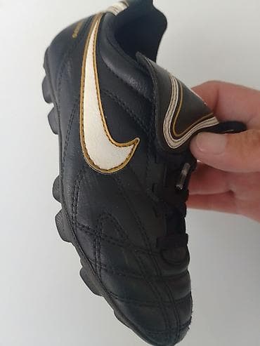 Nike dečje kopačke za travu - Model: klasične kožne kopačke sa at lalafo.rs — 10 Nike dečje kopačke za travu - Model: klasične kožne kopačke sa — 10