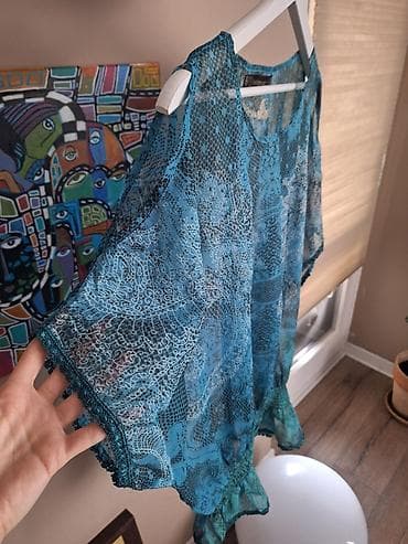 Desigual providna tirkizna majica, kao nova, nosi se sa nekom majicom at lalafo.rs — 3 Desigual providna tirkizna majica, kao nova, nosi se sa nekom majicom — 3
