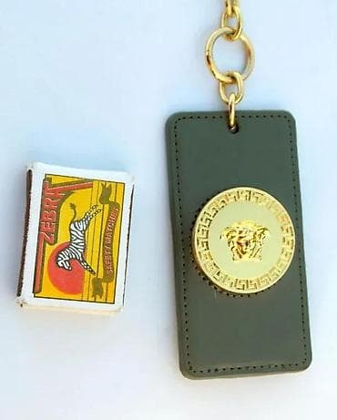 Versace Bag Tag Poshmark ORIGINAL. Original VERSACE oznaka za torbu na lalafo.rs — 6 Versace Bag Tag Poshmark ORIGINAL. Original VERSACE oznaka za torbu — 6