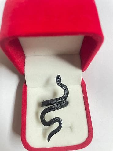 Prsten zmija podesiv
Cena:1000din na lalafo.rs — 7 Prsten zmija podesiv
Cena:1000din — 7