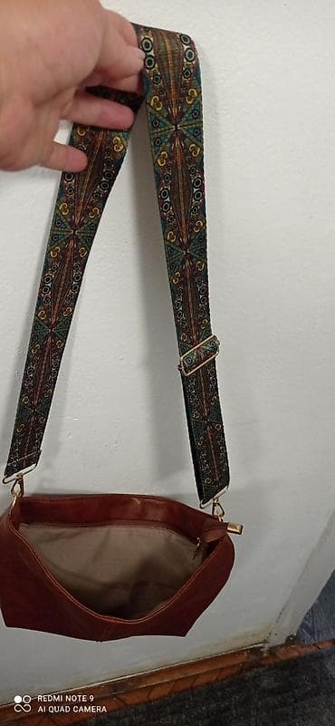 Divna karamel boje tasna,nova i vrlo prakticnadimenzije 32x25cm at lalafo.rs — 4 Divna karamel boje tasna,nova i vrlo prakticnadimenzije 32x25cm — 4