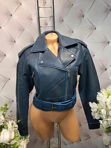 Ženska kratka bajkerska jakna sa kaišem - Kroj: kratka, strukirana na lalafo.rs — 2 Ženska kratka bajkerska jakna sa kaišem - Kroj: kratka, strukirana — 2