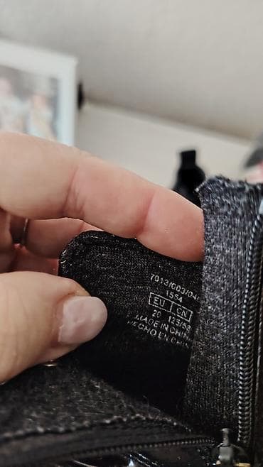 Zara cizmice, minie Disney, vel 20 na lalafo.rs — 4 Zara cizmice, minie Disney, vel 20 — 4