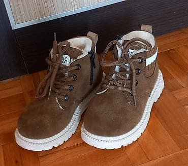 Ugg boots: Gležnjače - antilop, postavljene Br. 29, dužina gazišta 16,8cm Nove at lalafo.rs — 1 Ugg boots: Gležnjače - antilop, postavljene Br. 29, dužina gazišta 16,8cm Nove — 1