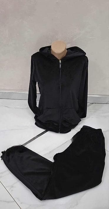 Women's Sweatsuits: 💫Plisane trenerice cotex vrhunski plis vel L xl xxl 3xl
👈3500din at lalafo.rs — 4 Women's Sweatsuits: 💫Plisane trenerice cotex vrhunski plis vel L xl xxl 3xl
👈3500din — 4