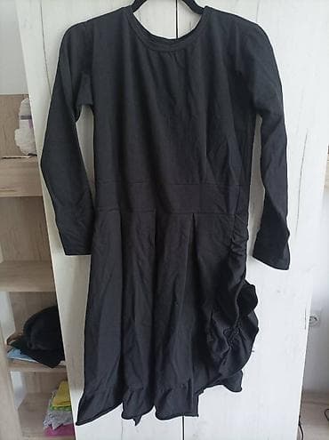Na prodaju crna deblja pamučna haljina, M veličina, šlic sa strane na lalafo.rs Na prodaju crna deblja pamučna haljina, M veličina, šlic sa strane