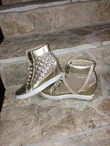 Patike original Guess 37 malo nošene na lalafo.rs — 2 Patike original Guess 37 malo nošene — 2