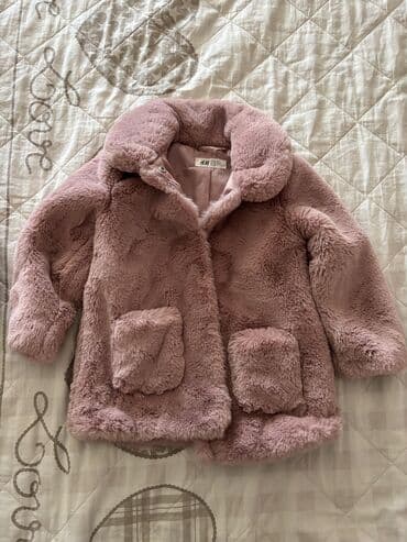 Kaputic i bundica za devojcice velicina 4,malo noseno,komad 2000dinara na lalafo.rs — 4 Kaputic i bundica za devojcice velicina 4,malo noseno,komad 2000dinara — 4