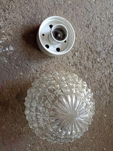 Zidna lampa,ukrasna,livena od aluminijuma,sa mlečnom kuglom prečnika at lalafo.rs — 3 Zidna lampa,ukrasna,livena od aluminijuma,sa mlečnom kuglom prečnika — 3