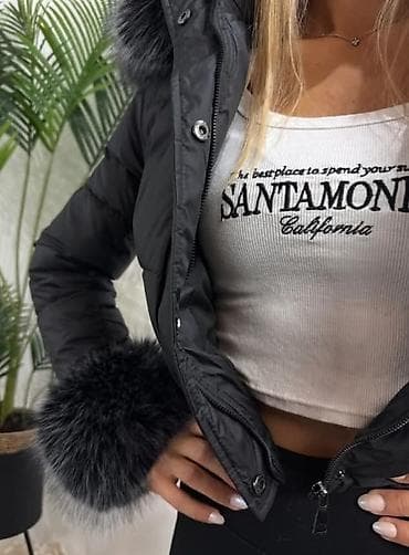 Ženska kratka štepana jakna sa kapuljačom. Ovaj model jakne ima na lalafo.rs — 4 Ženska kratka štepana jakna sa kapuljačom. Ovaj model jakne ima — 4