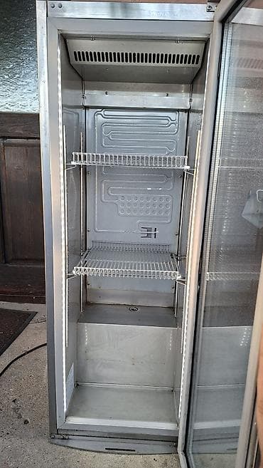 Electronics: Kompaktni komercijalni frižider/vitrina za pića – Coca‑Cola at lalafo.rs — 6 Electronics: Kompaktni komercijalni frižider/vitrina za pića – Coca‑Cola — 6
