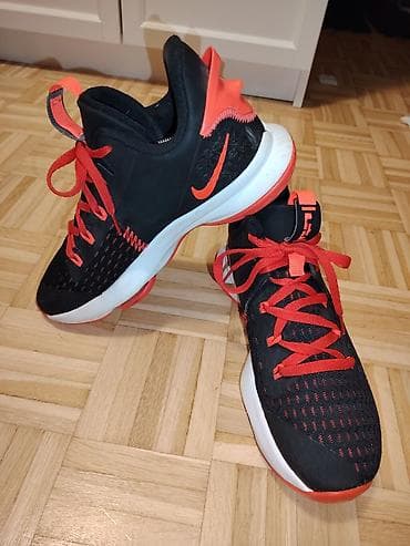 Nike LeBron Witness 5 košarkaške patike UG 28cm KAO NOVE! - Model na lalafo.rs — 3 Nike LeBron Witness 5 košarkaške patike UG 28cm KAO NOVE! - Model — 3