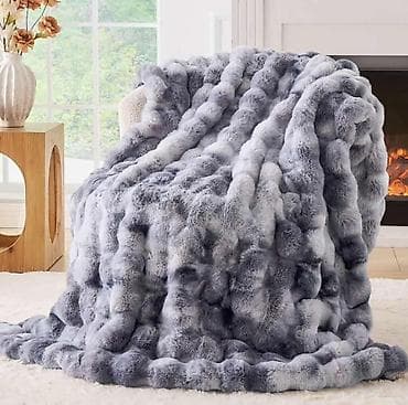 Pufnasta ćebad Dostupne dimenzije: 150x200 i 200x200 cm at lalafo.rs — 2 Pufnasta ćebad Dostupne dimenzije: 150x200 i 200x200 cm — 2