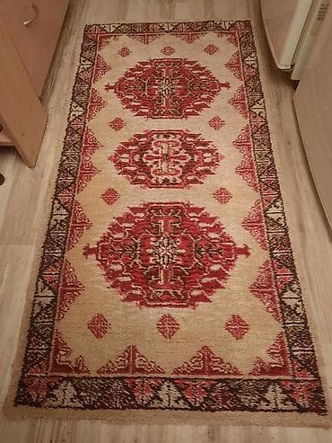 Tepih stazica AKCIJA
Duzina oko 140 cm. Sirina oko 70 cm na lalafo.rs — 4 Tepih stazica AKCIJA
Duzina oko 140 cm. Sirina oko 70 cm — 4