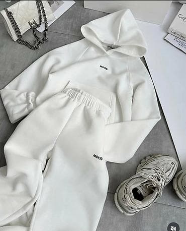 Women's Sweatsuits: Odmah dostupno
Cena samo 2600 dinara at lalafo.rs — 1 Women's Sweatsuits: Odmah dostupno
Cena samo 2600 dinara — 1