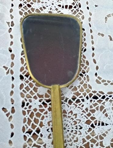 Antique Mirrors: Starinsko ručno ogledalo MESING elegantan retro detalj 30cm. Prelepo at lalafo.rs — 4 Antique Mirrors: Starinsko ručno ogledalo MESING elegantan retro detalj 30cm. Prelepo — 4