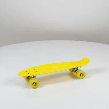 Scooters, skateboards and hoverboards: Mini krstareći skejt (penny board) – žute boje - Kompaktna veličina at lalafo.rs — 1 Scooters, skateboards and hoverboards: Mini krstareći skejt (penny board) – žute boje - Kompaktna veličina — 1