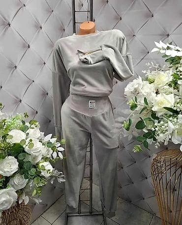 Women's Sweatsuits: NOVOO plisani kompleti .2700,oo vel S/M i L/XL at lalafo.rs — 3 Women's Sweatsuits: NOVOO plisani kompleti .2700,oo vel S/M i L/XL — 3