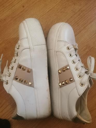 Steve Madden patike 41 broj Gaziste 26cm.Original. Koza . Nemaju na lalafo.rs — 3 Steve Madden patike 41 broj Gaziste 26cm.Original. Koza . Nemaju — 3