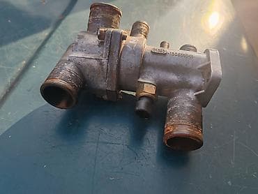 Termostat sa kucistem i termodavacem Lada 112. Polovno, ocuvano at lalafo.rs — 3 Termostat sa kucistem i termodavacem Lada 112. Polovno, ocuvano — 3
