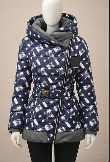 Ženska zimska jakna sa printom - Kroj: strukiran, dužina do ispod na lalafo.rs Ženska zimska jakna sa printom - Kroj: strukiran, dužina do ispod