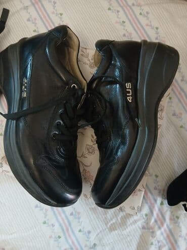 Color - Black, Short sleeves at lalafo.rs Color - Black, Short sleeves