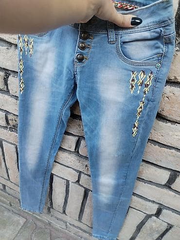 Farmerke – veličina S, super očuvane. - Svetloplavi teksas sa na lalafo.rs Farmerke – veličina S, super očuvane. - Svetloplavi teksas sa