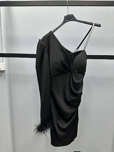 Elegantna crna mini haljina – asimetrični model sa modernim detaljima at lalafo.rs — 4 Elegantna crna mini haljina – asimetrični model sa modernim detaljima — 4