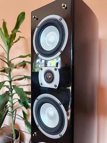 System One VH-4 / 5.0 komplet zvučnika Opis: Odlični na lalafo.rs — 5 System One VH-4 / 5.0 komplet zvučnika Opis: Odlični — 5