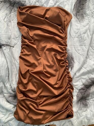 Korset haljina bez bretela u bakarno-smeđoj boji. - Kroj: uska, mini na lalafo.rs Korset haljina bez bretela u bakarno-smeđoj boji. - Kroj: uska, mini