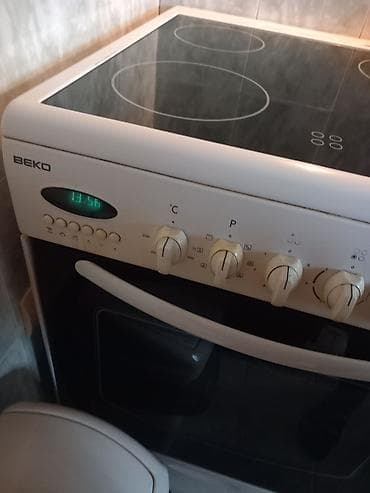 Prodajem el.šporet Beko sa ravnom keramičkom pločom,ispravane sve 4 na lalafo.rs — 4 Prodajem el.šporet Beko sa ravnom keramičkom pločom,ispravane sve 4 — 4