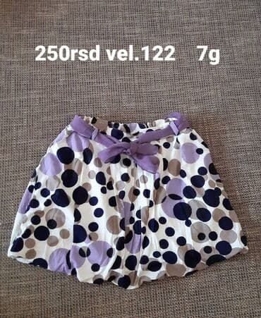 Suknje: Dečija suknja Lukap, veličina 122 (oko 7 godina). Model sa na lalafo.rs Suknje: Dečija suknja Lukap, veličina 122 (oko 7 godina). Model sa