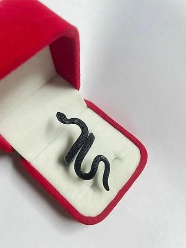 Srebrni prsten “zmijica” – podesiv - Materijal: metal u srebrnoj at lalafo.rs — 6 Srebrni prsten “zmijica” – podesiv - Materijal: metal u srebrnoj — 6