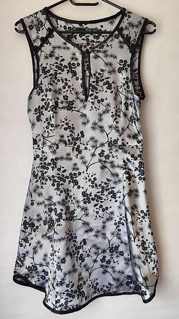 ⚪Zara haljina S( kao svilena) ⚪Prelepa, jako efektna, lep dezen sa na lalafo.rs — 1 ⚪Zara haljina S( kao svilena) ⚪Prelepa, jako efektna, lep dezen sa — 1