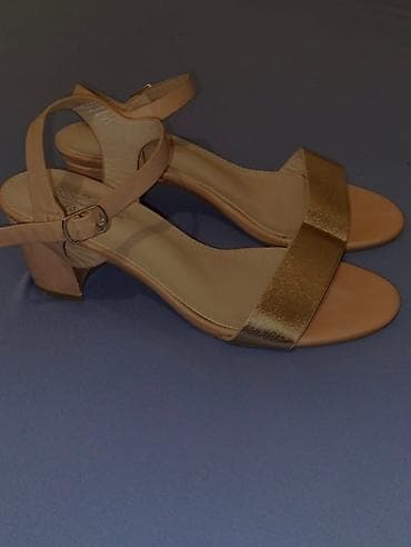 Ženske sandale sa niskom potpeticom i otvorenim prstima. - Boja at lalafo.rs — 2 Ženske sandale sa niskom potpeticom i otvorenim prstima. - Boja — 2