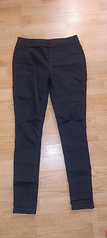 Crne uske pantalone/helanke – Sinsay, veličina 164 cm - Model na lalafo.rs — 1 Crne uske pantalone/helanke – Sinsay, veličina 164 cm - Model — 1