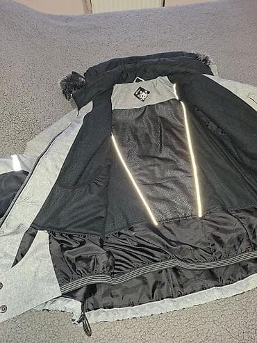 Zimska jakna – veličina XL - Boja: siva sa crnim detaljima i at lalafo.rs — 2 Zimska jakna – veličina XL - Boja: siva sa crnim detaljima i — 2