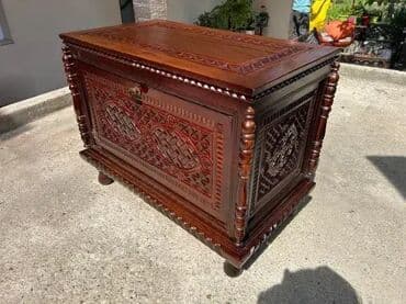 Antique Dressers: Stilski sanduk / komoda za posteljinu - MOGUĆ PREVOZ U dobrom stanju at lalafo.rs — 1 Antique Dressers: Stilski sanduk / komoda za posteljinu - MOGUĆ PREVOZ U dobrom stanju — 1