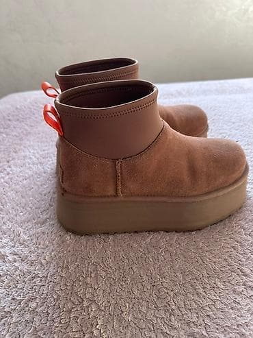 Ugg obuća 37, bоја - Braon na lalafo.rs — 1 Ugg obuća 37, bоја - Braon — 1