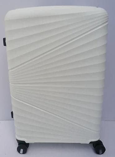 Travel suitcases and bags: === PART 1: TEXTUAL DESCRIPTION === Set od tri bela kofera sa tvrdim at lalafo.rs — 4 Travel suitcases and bags: === PART 1: TEXTUAL DESCRIPTION === Set od tri bela kofera sa tvrdim — 4