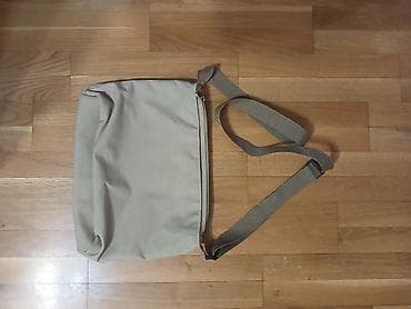 zenske original guess: Unisex torba na rame u bež boji, izrađena od tekstila. Karakteriše je na lalafo.rs — 2 zenske original guess: Unisex torba na rame u bež boji, izrađena od tekstila. Karakteriše je — 2