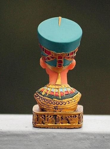 Nefertiti Egyptian Queen Bust Mini Statue. Rezervisano. Mini statua at lalafo.rs — 3 Nefertiti Egyptian Queen Bust Mini Statue. Rezervisano. Mini statua — 3
