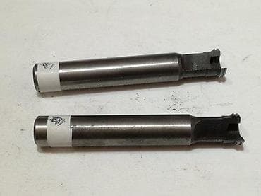 Noz za urezivanje navoja Tr12x1,5 levi, trapezni navoj L 80/3 TGL29-45 na lalafo.rs — 1 Noz za urezivanje navoja Tr12x1,5 levi, trapezni navoj L 80/3 TGL29-45 — 1